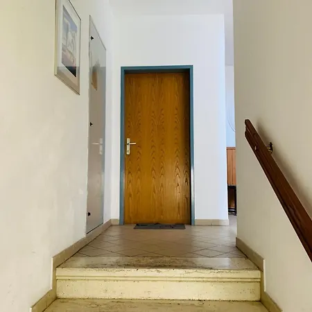 Naehe Der Innenstadt Mit Parkplatz * Graz